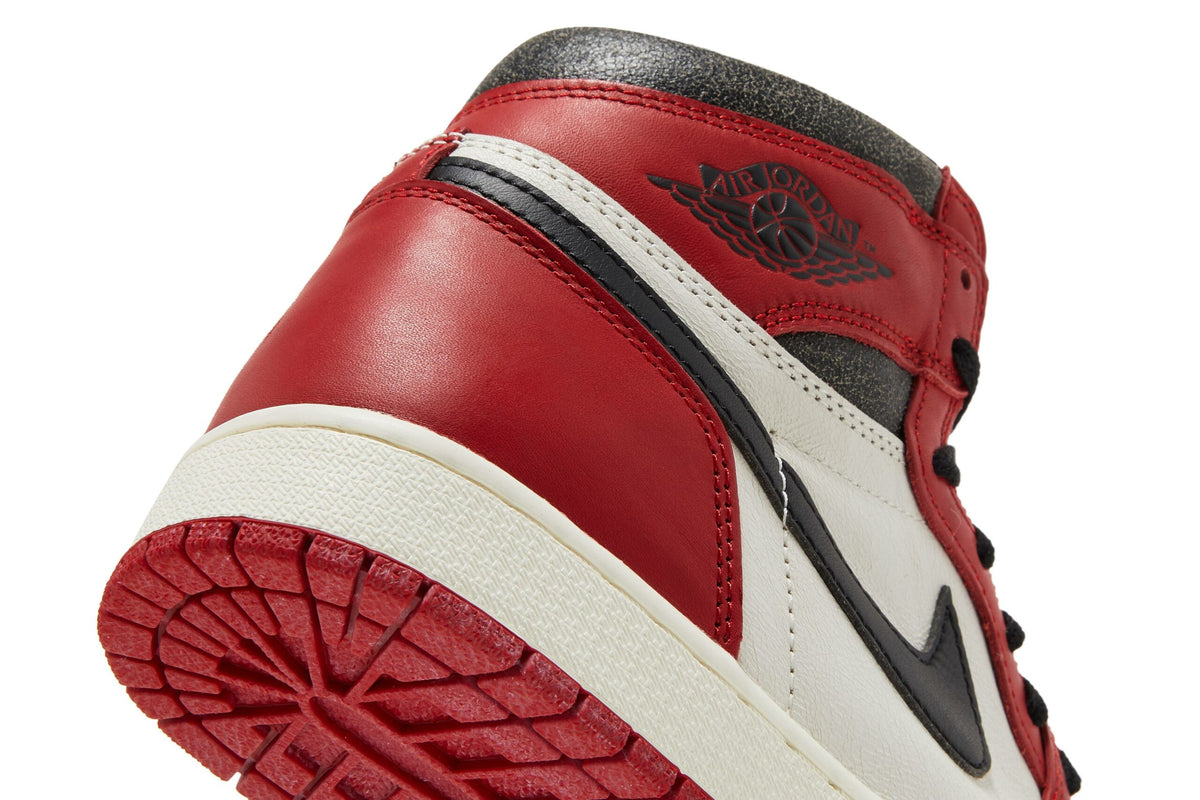 Air Jordan 1 Retro High OG Chicago Lost & Found DZ5485-612