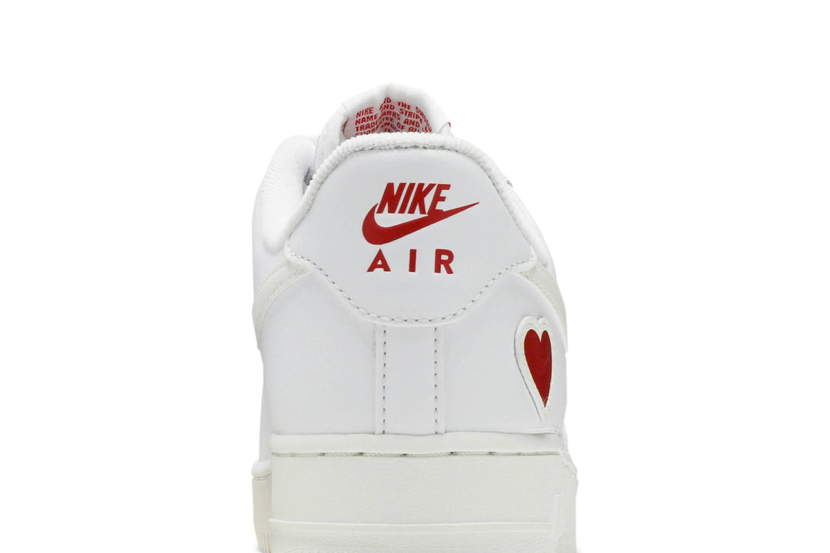 Nike Air Force 1 Low 'Valentine's Day' DD7117-100