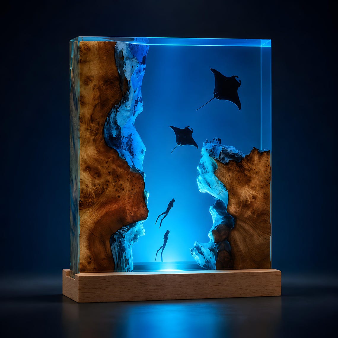 Manta Ray Resin Lamp, Ocean Diver LED Night Light, Epoxy Marine Life Decor, Coastal Beach House Desk Lamp, Ocean Lover Gift